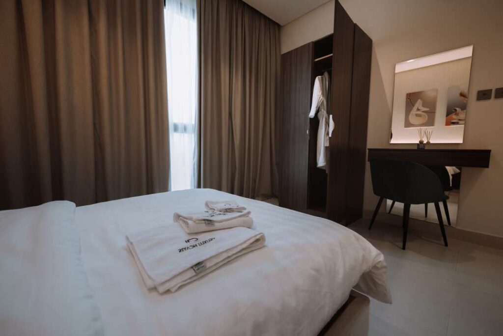 2 Bedroom Apartment 13,9,4 7