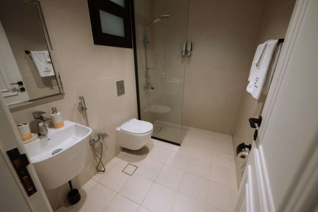 2 Bedroom Apartment 13,9,4 8