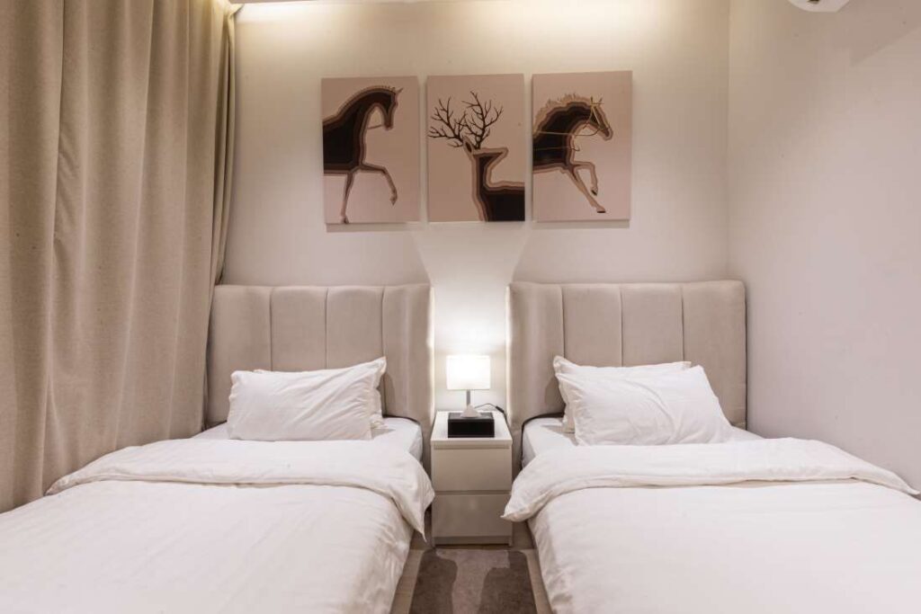 Apartment 19-H7 7